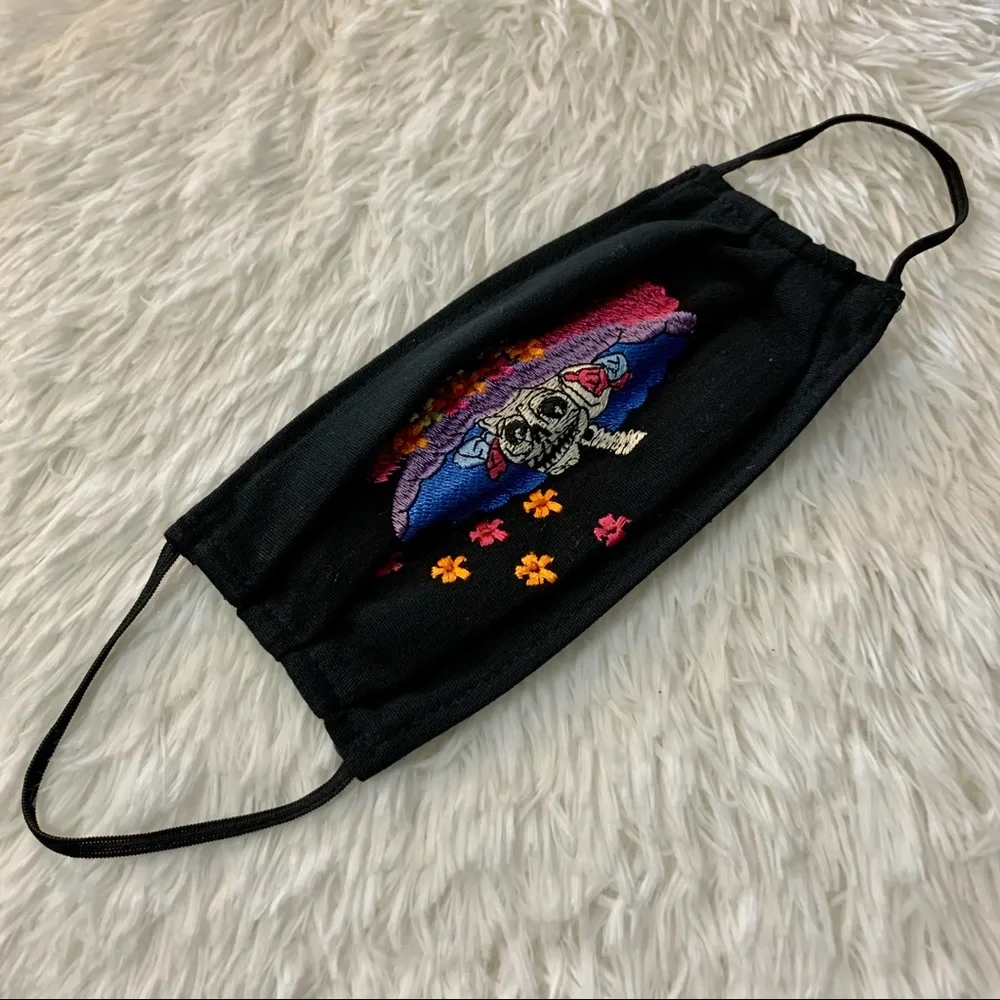 ARTISAN : Traditional Mexican Catrina Face Mask